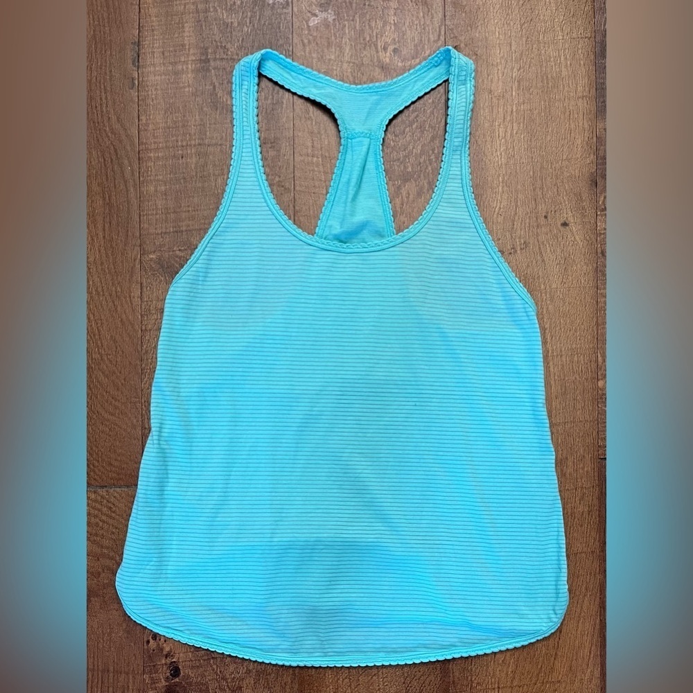Lululemon activewear tank top sz 8